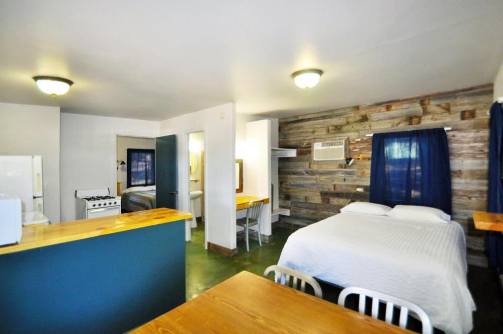 7A Ranch Hotel Wimberley Exterior photo